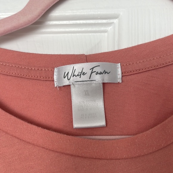 Coral cropped tee with butterfly - Picture 2 of 2